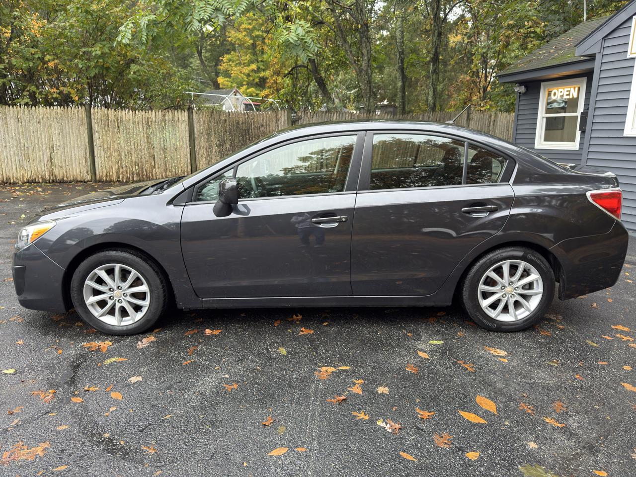 Subaru Impreza Premium 4-Door w/All Weather Package 2012