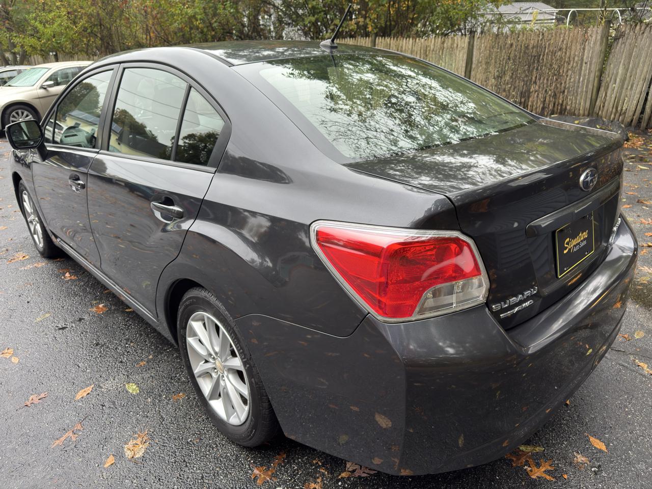 Subaru Impreza Premium 4-Door w/All Weather Package 2012