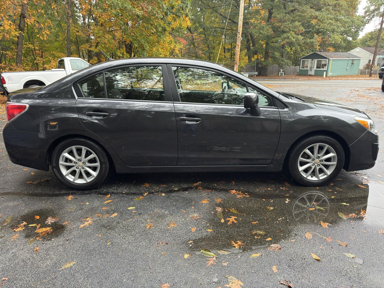 Subaru Impreza Premium 4-Door w/All Weather Package 2012