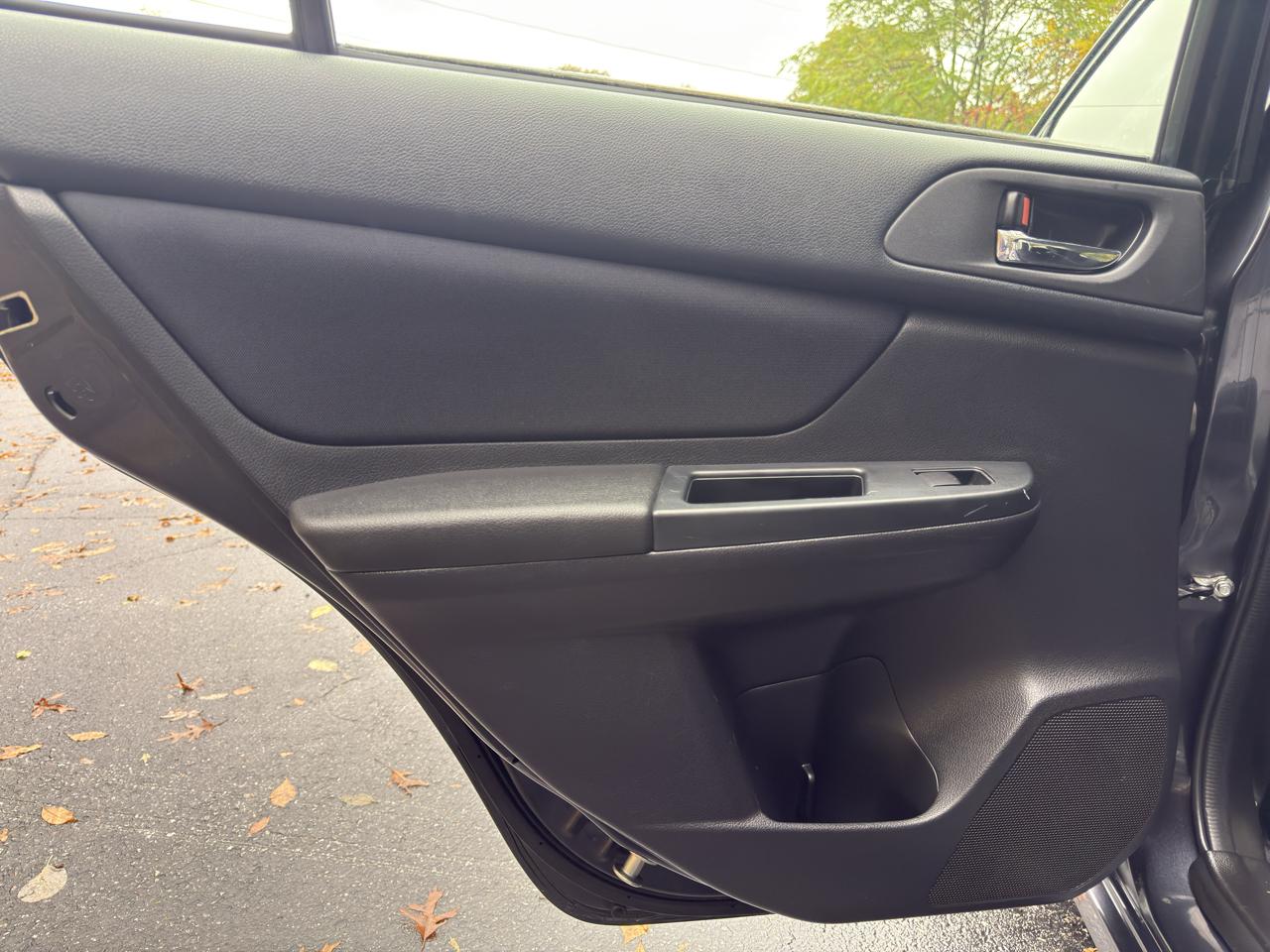 Subaru Impreza Premium 4-Door w/All Weather Package 2012