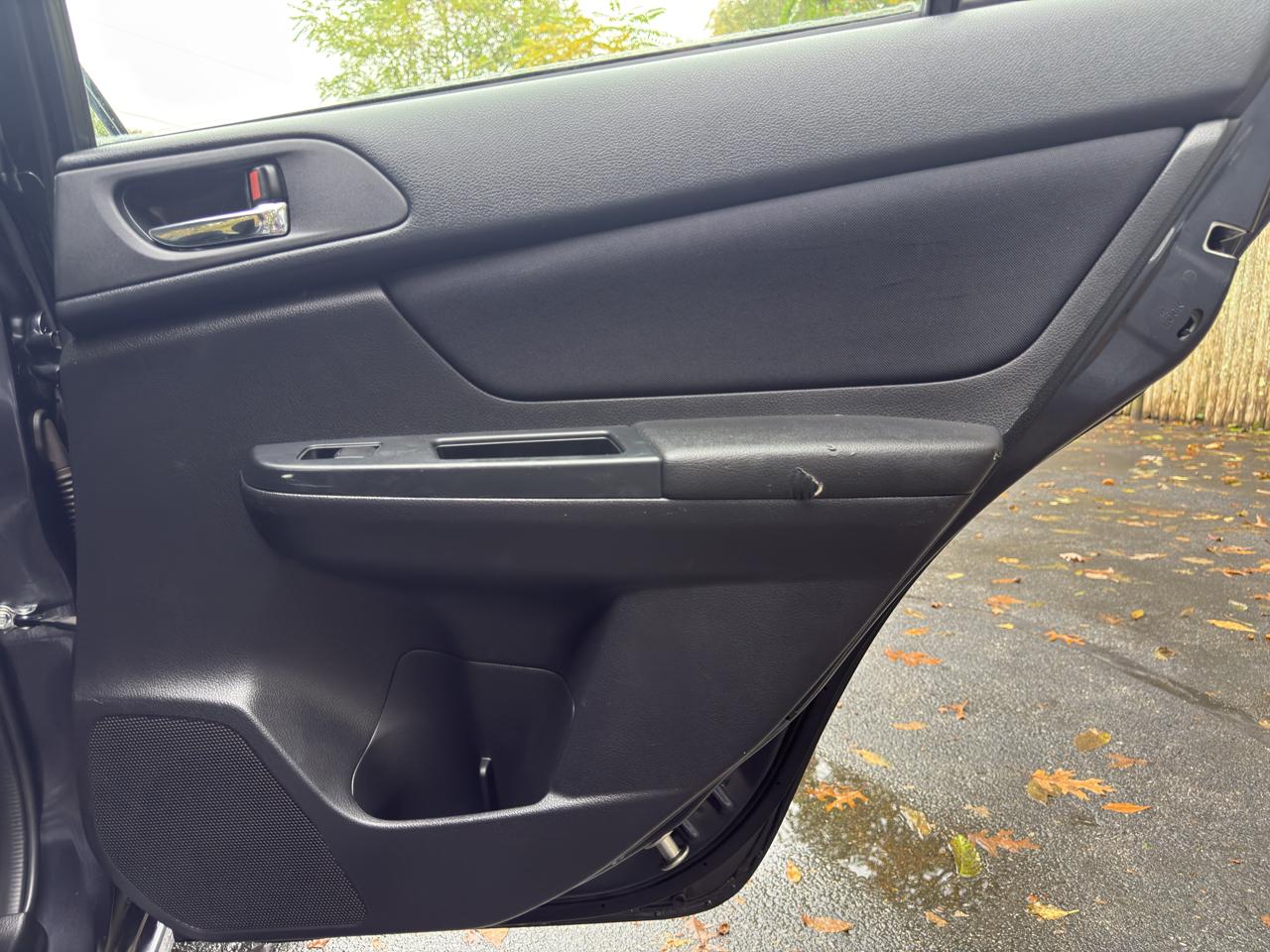 Subaru Impreza Premium 4-Door w/All Weather Package 2012
