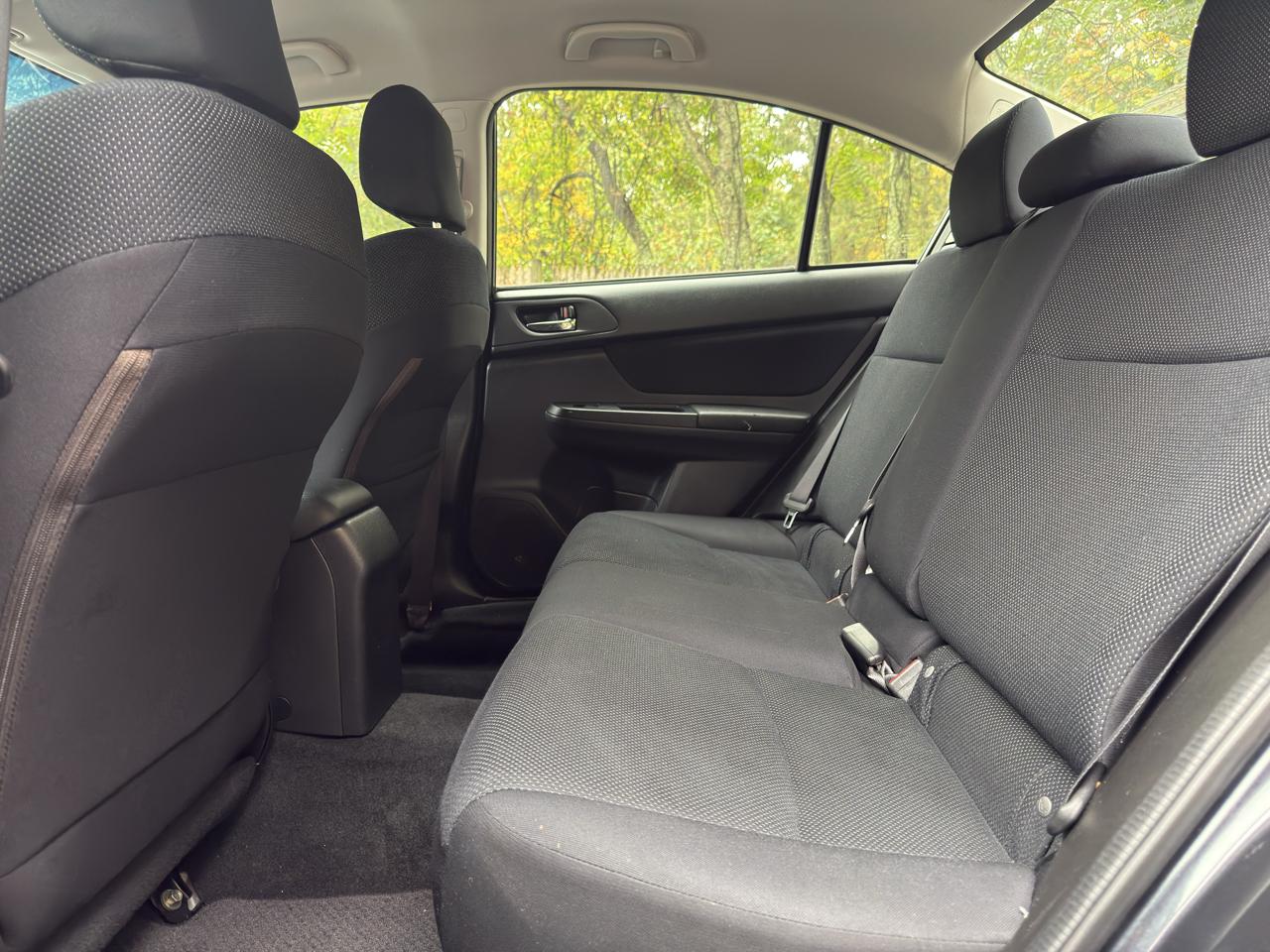 Subaru Impreza Premium 4-Door w/All Weather Package 2012