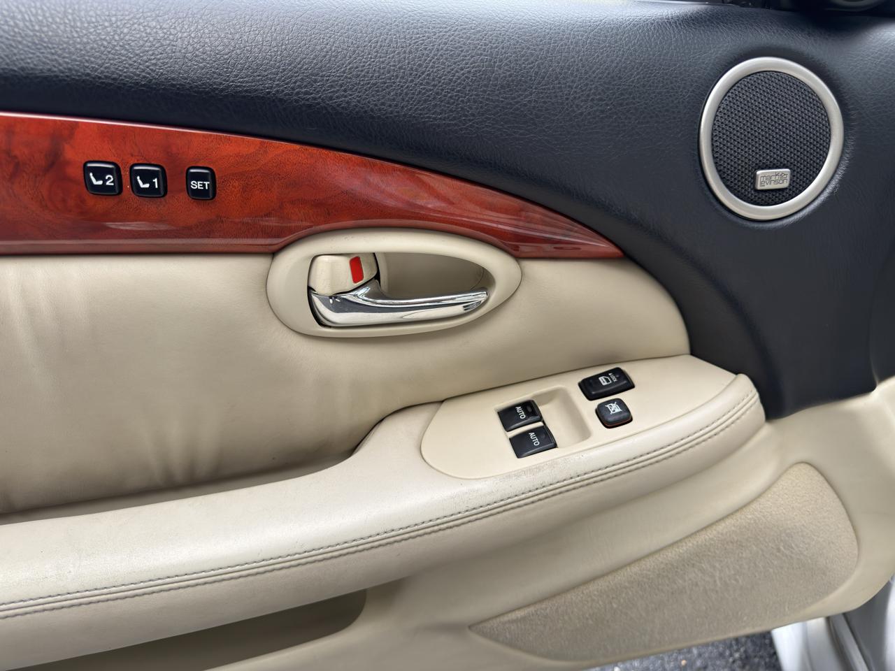 Lexus SC 430 Convertible 2006
