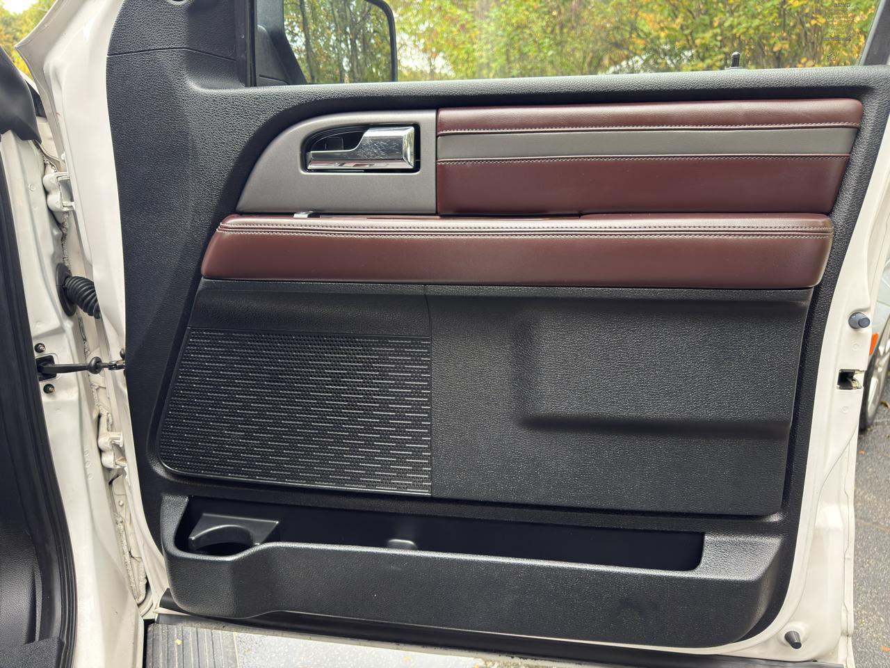 Ford Expedition Platinum 4WD 2017