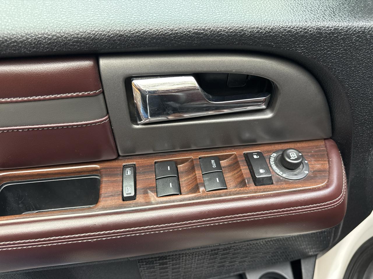 Ford Expedition Platinum 4WD 2017