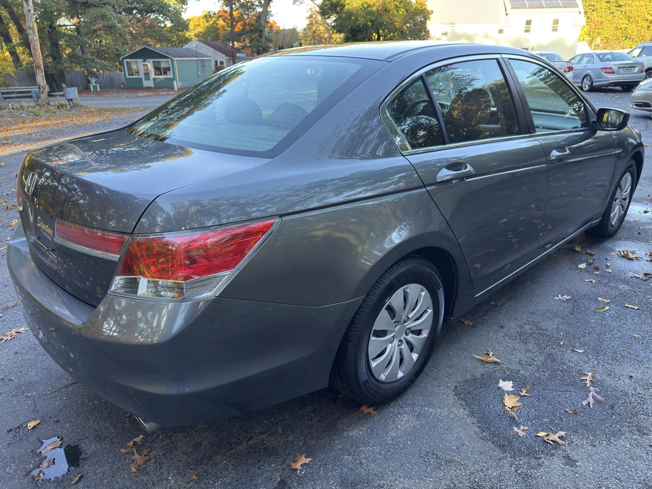 Honda Accord LX sedan AT 2012