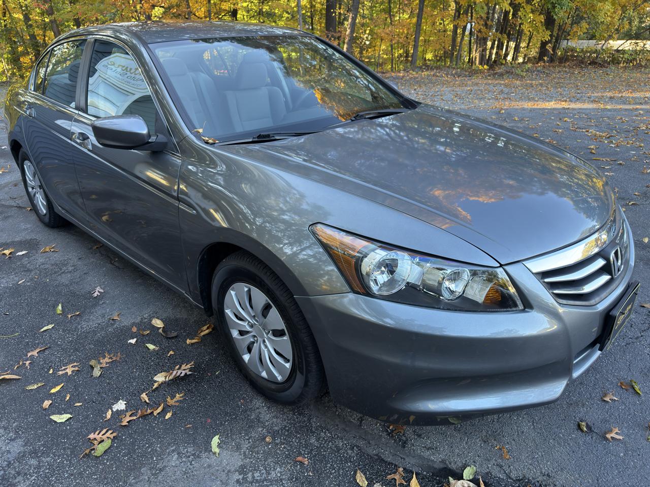 Honda Accord LX sedan AT 2012