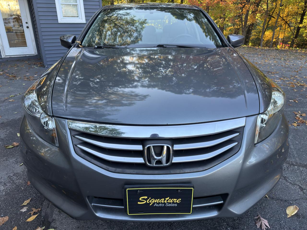 Honda Accord LX sedan AT 2012