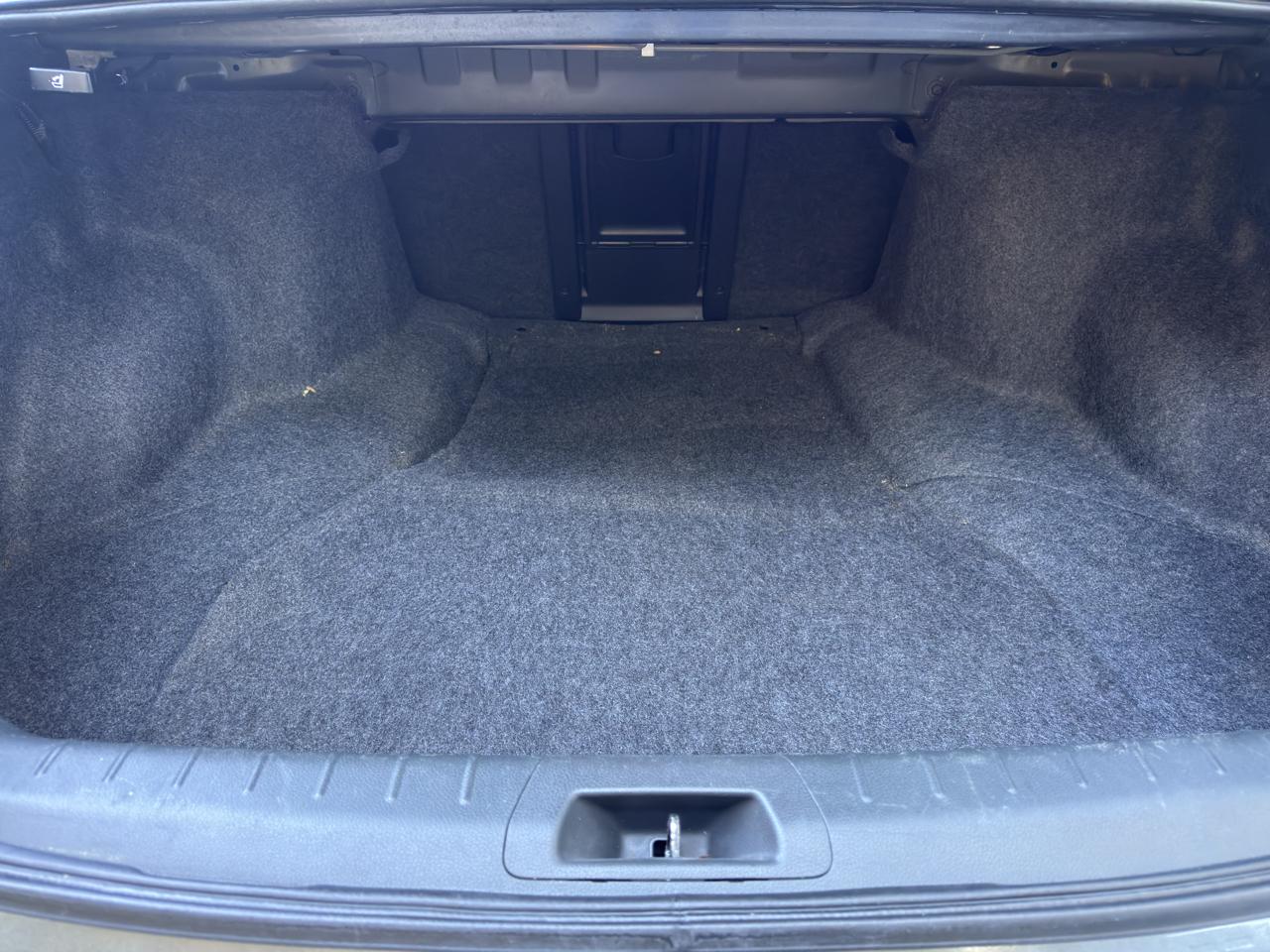 Honda Accord LX sedan AT 2012