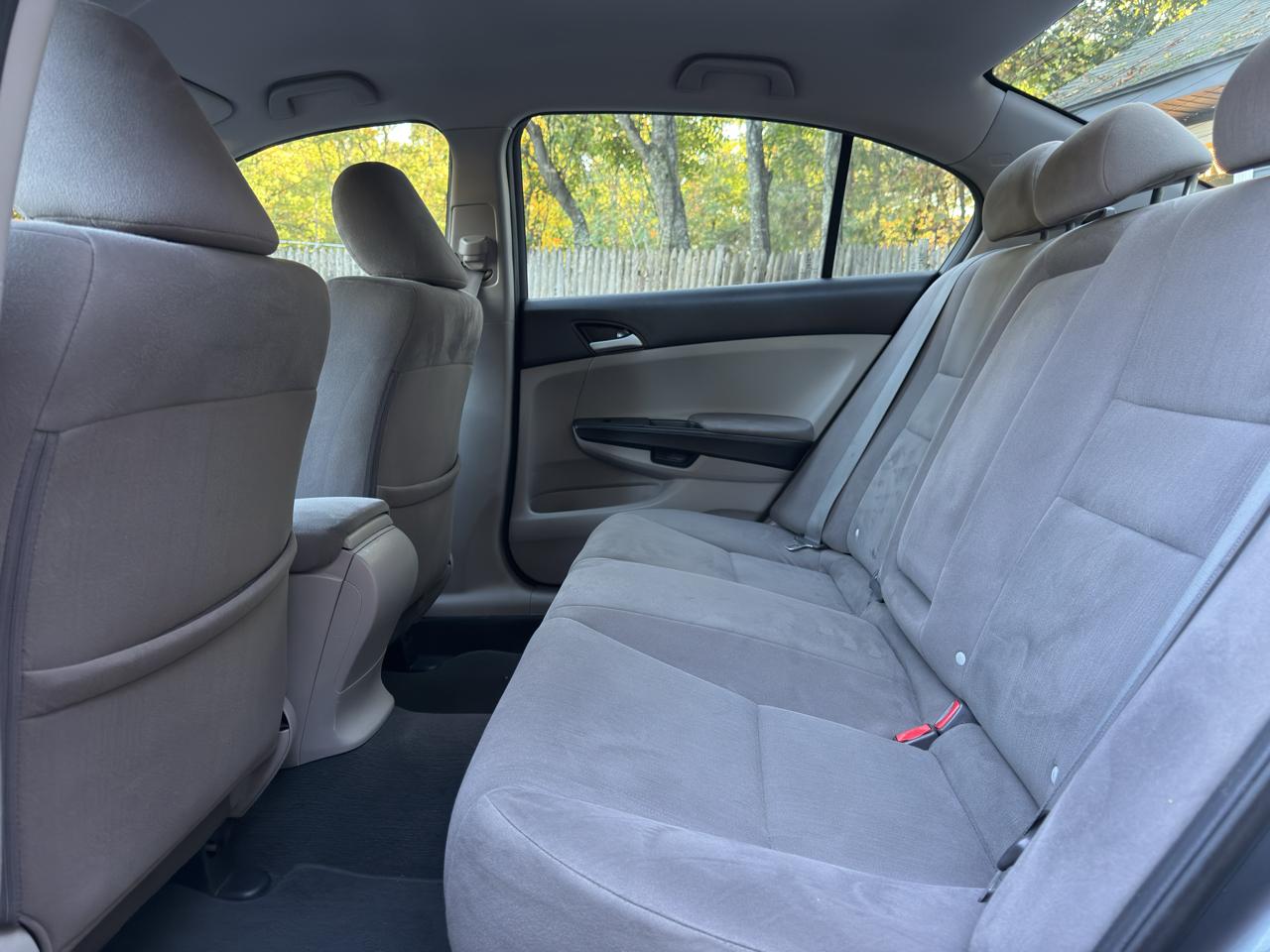 Honda Accord LX sedan AT 2012