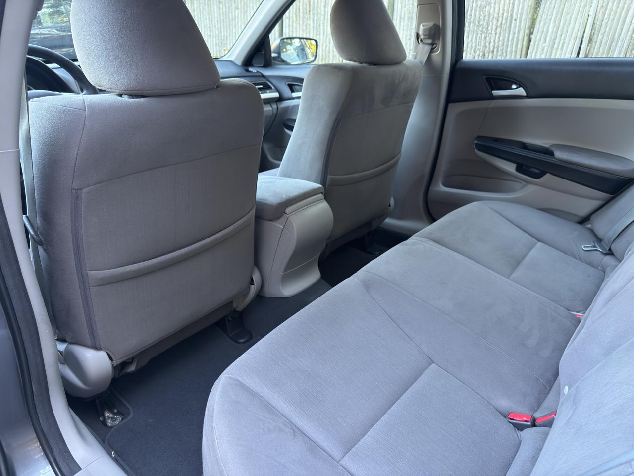 Honda Accord LX sedan AT 2012