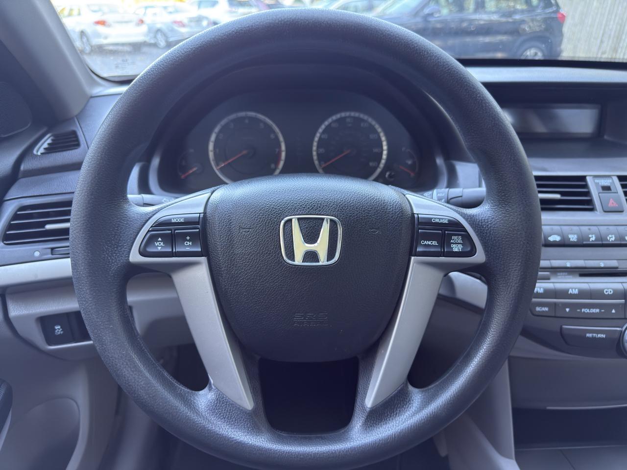 Honda Accord LX sedan AT 2012