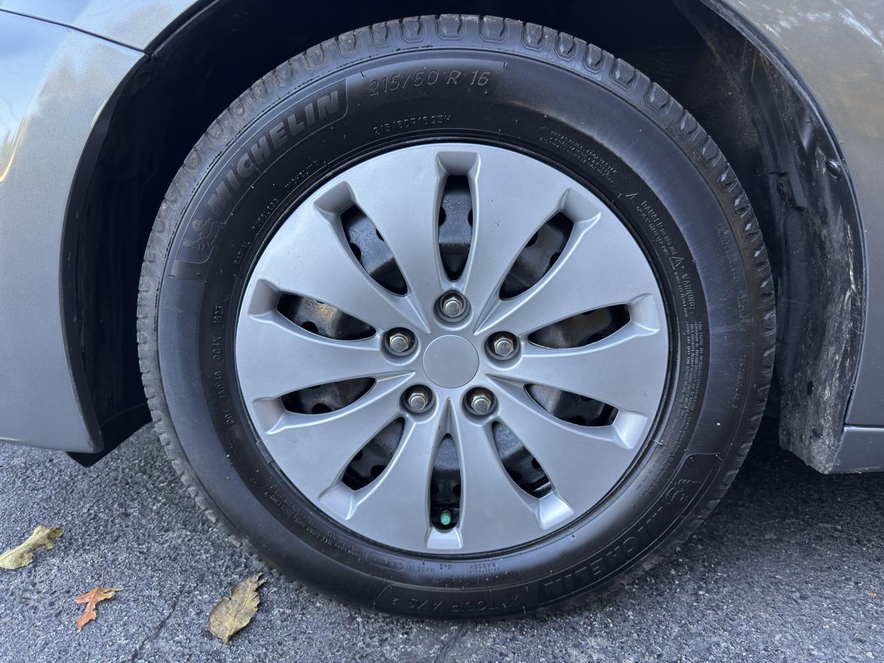 Honda Accord LX sedan AT 2012