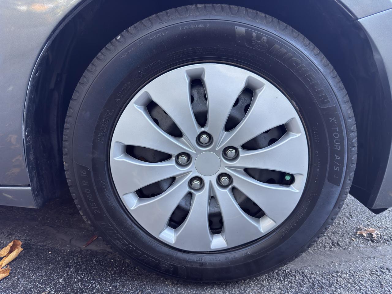 Honda Accord LX sedan AT 2012