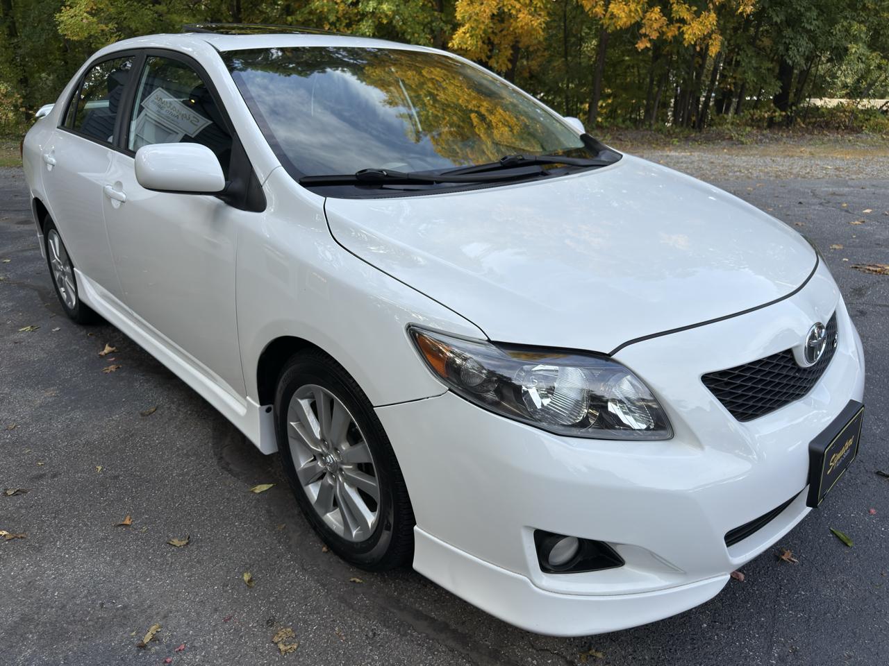 Toyota Corolla S 5-Speed MT 2010