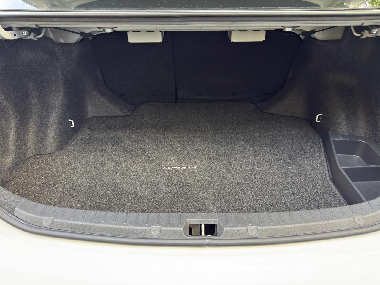 Toyota Corolla S 5-Speed MT 2010