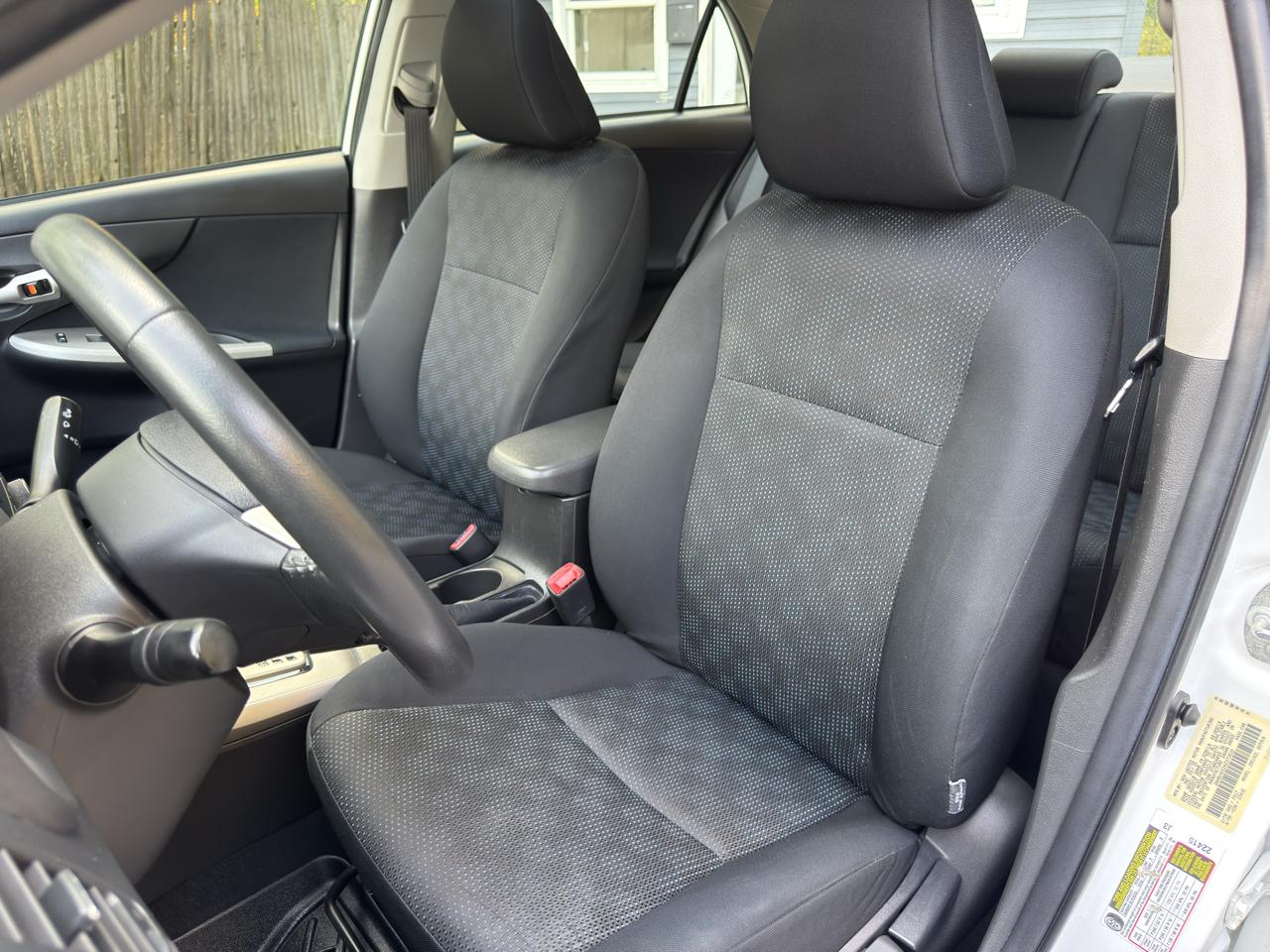 Toyota Corolla S 5-Speed MT 2010