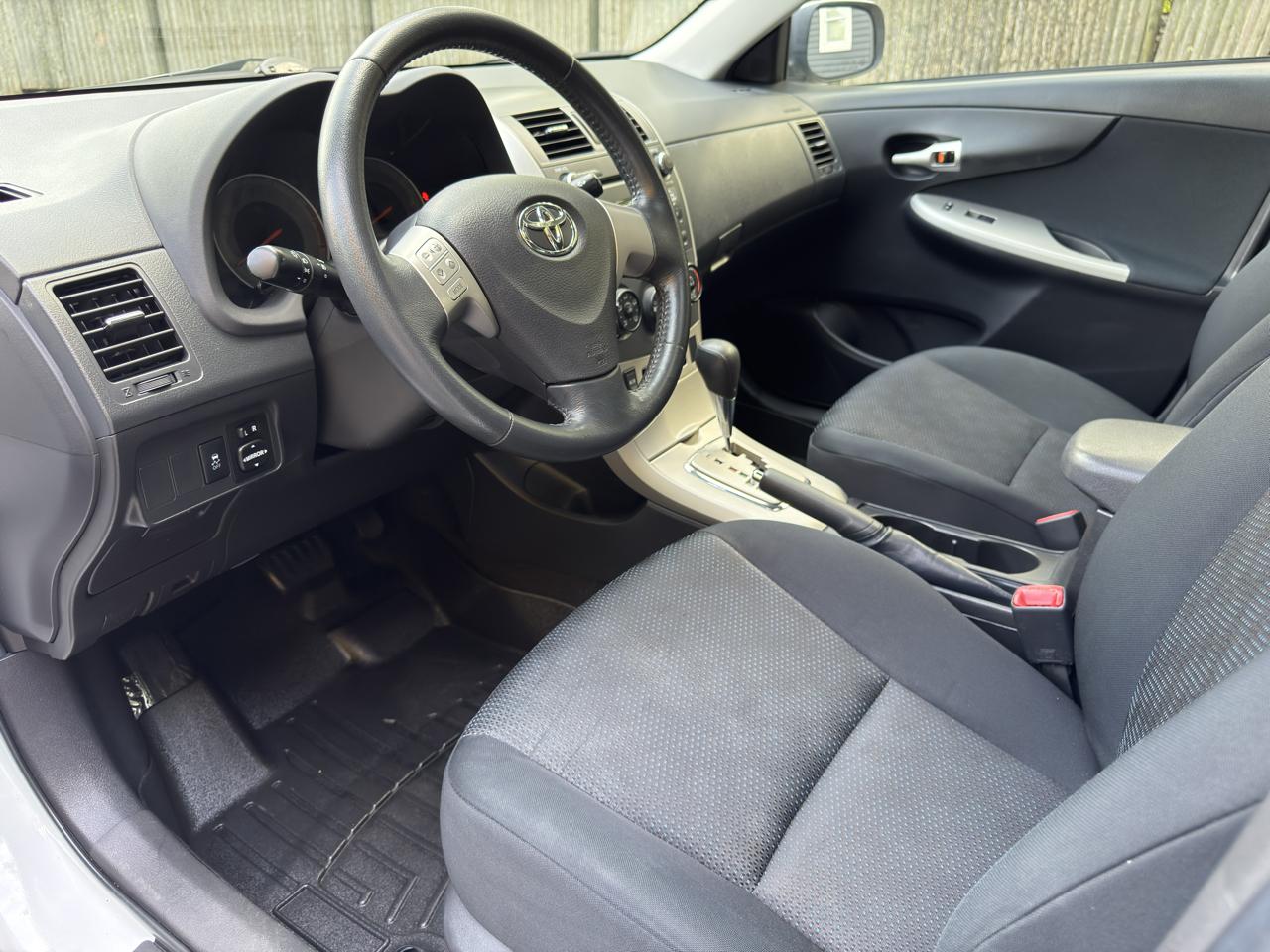 Toyota Corolla S 5-Speed MT 2010