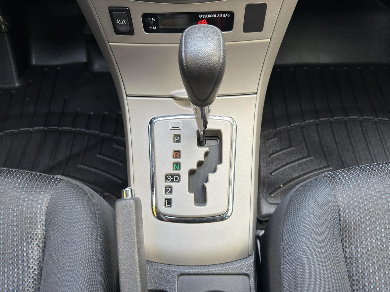 Toyota Corolla S 5-Speed MT 2010