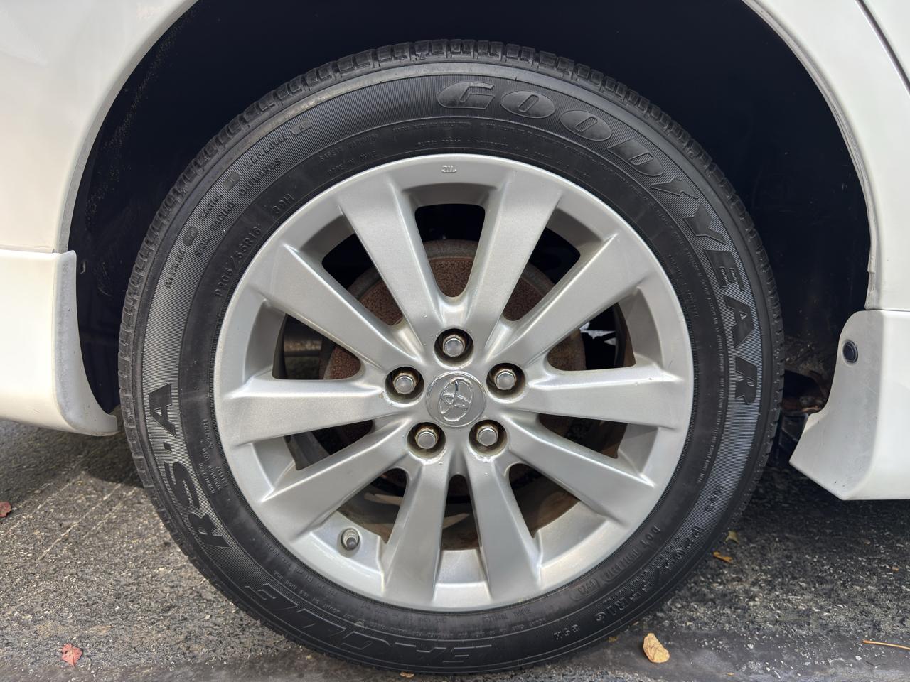 Toyota Corolla S 5-Speed MT 2010