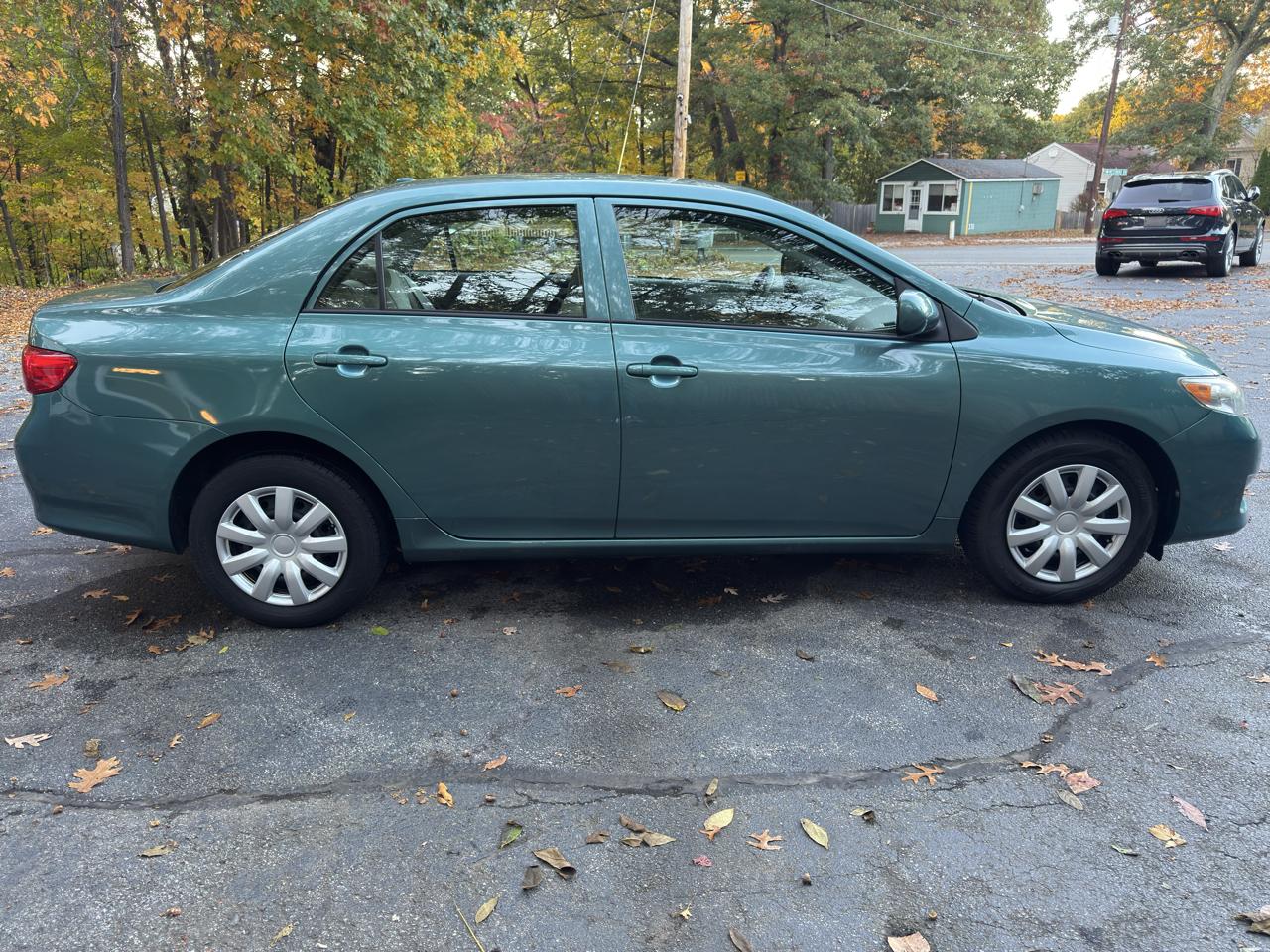 Toyota Corolla LE 4-Speed AT 2009