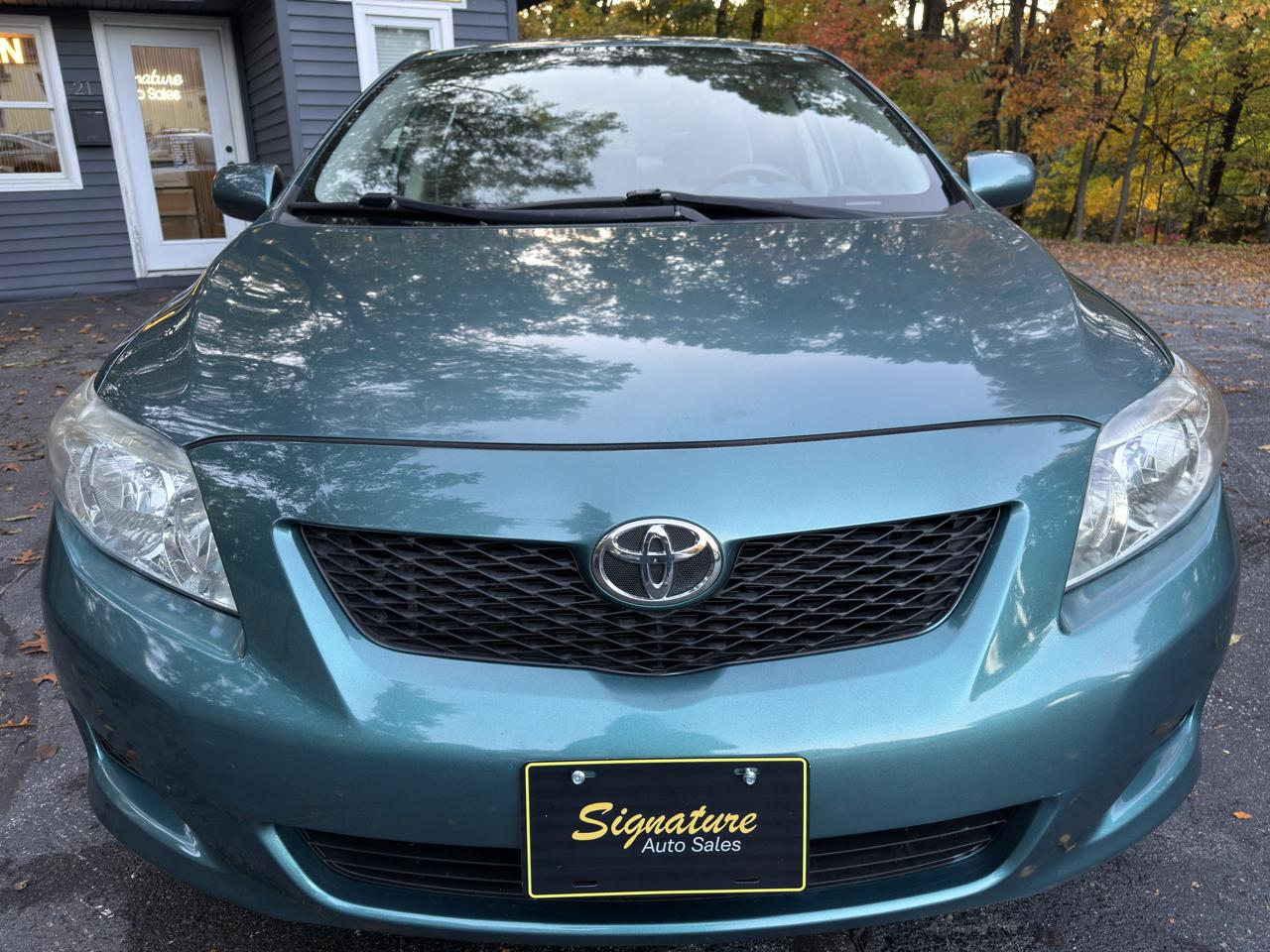 Toyota Corolla LE 4-Speed AT 2009