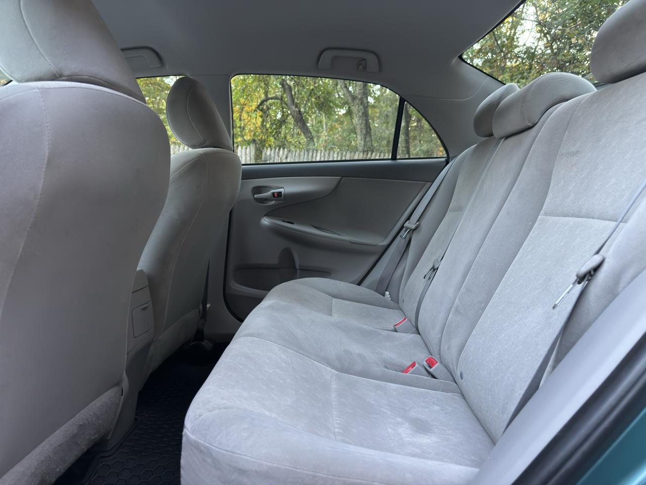 Toyota Corolla LE 4-Speed AT 2009