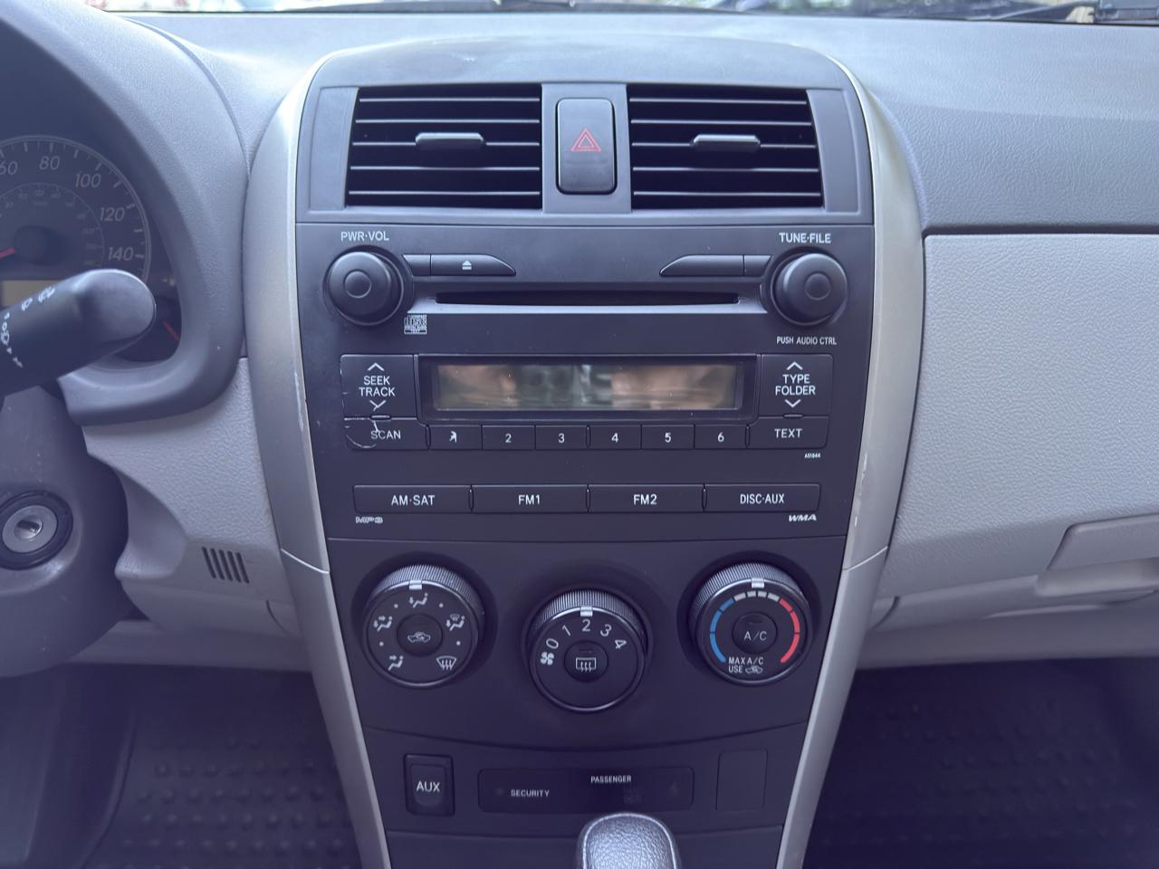 Toyota Corolla LE 4-Speed AT 2009