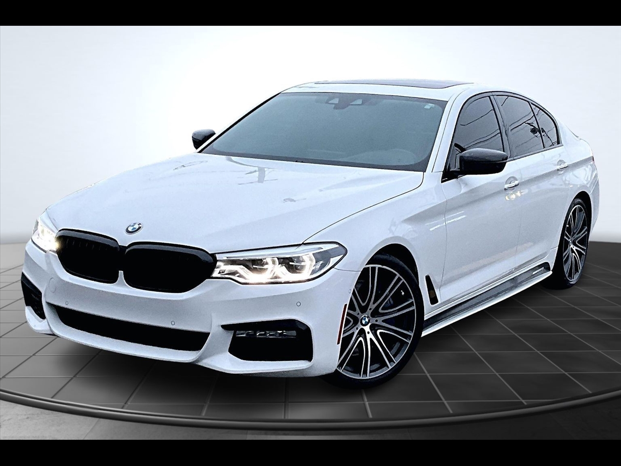 2018 BMW 5 Series 540i
