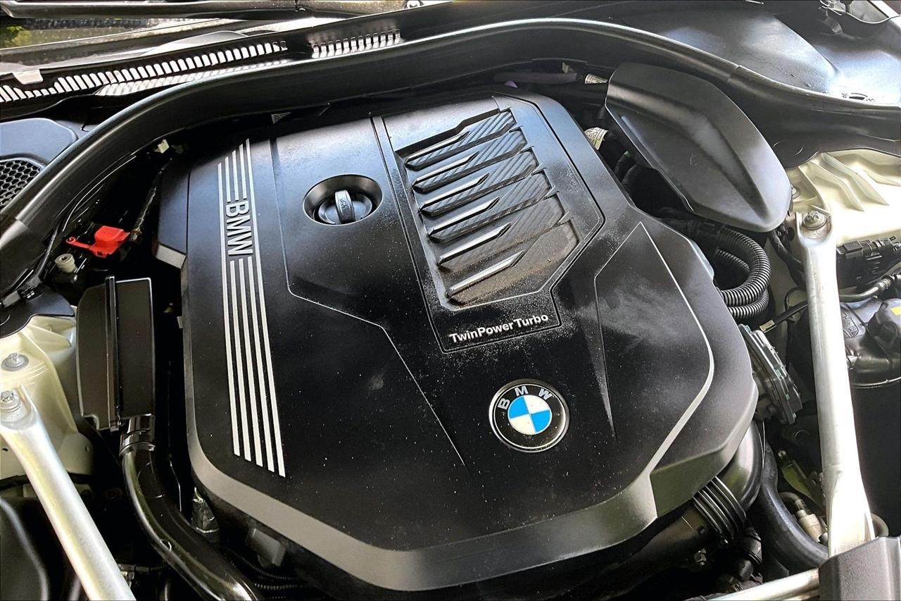 BMW 5-Series 540i 2021