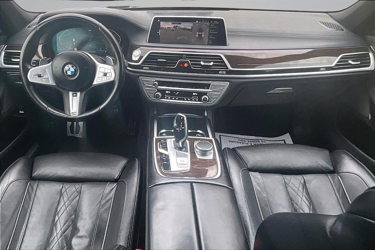 BMW 7-Series 740i 2022