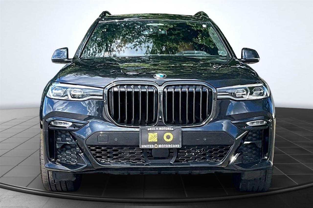 2022 BMW X7 40i