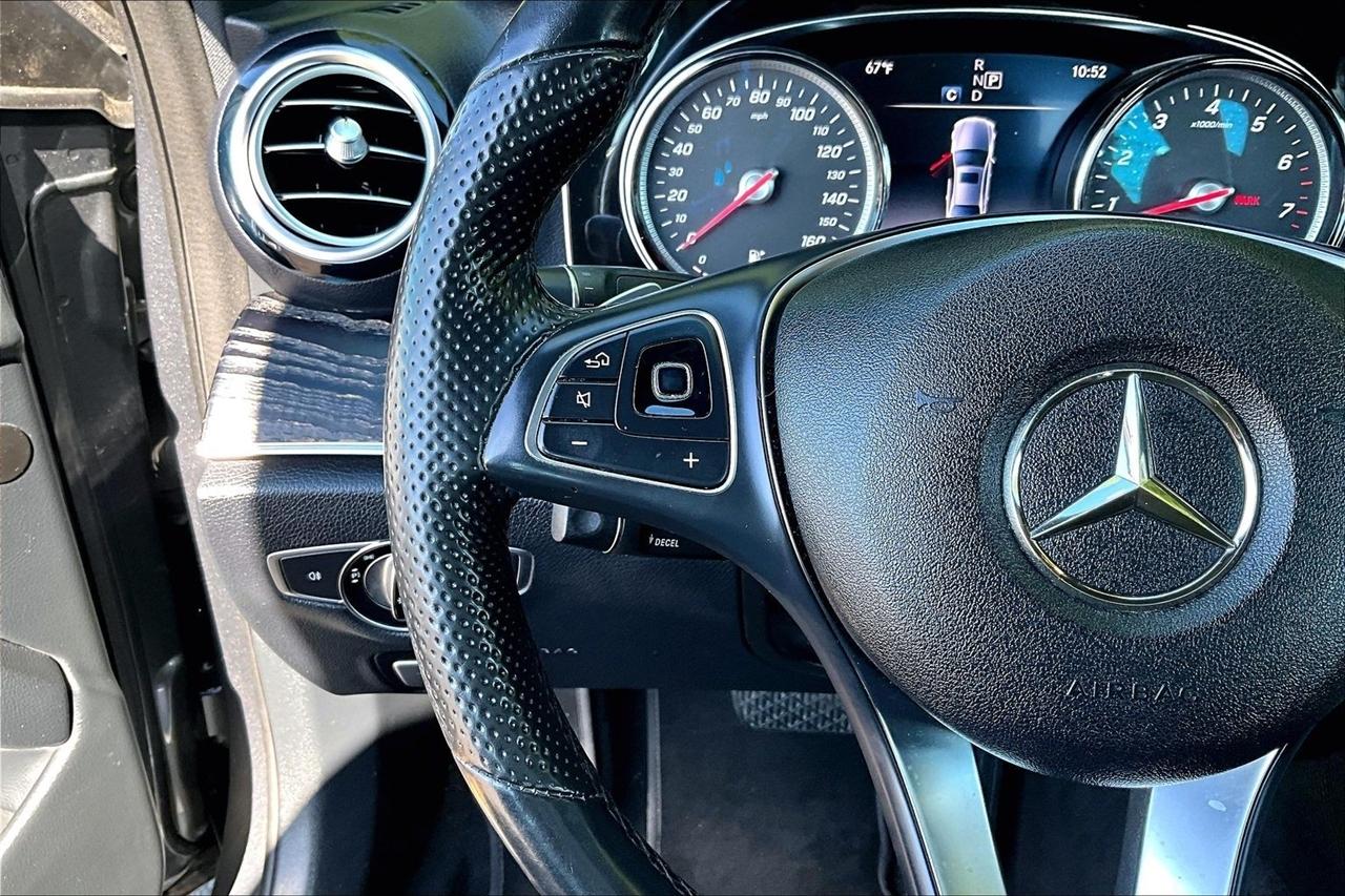 Mercedes-Benz E-Class E300 Luxury 4MATIC Sedan 2017