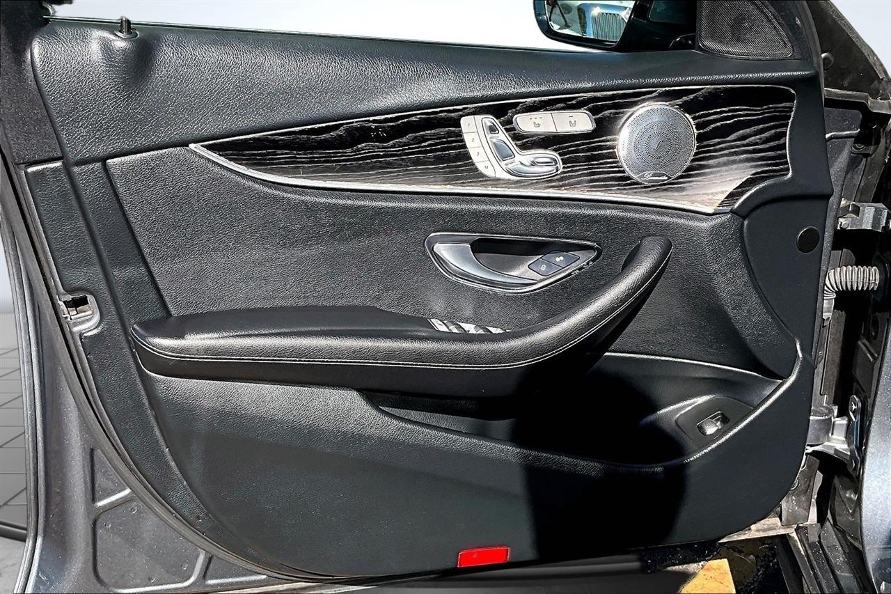 Mercedes-Benz E-Class E300 Luxury 4MATIC Sedan 2017