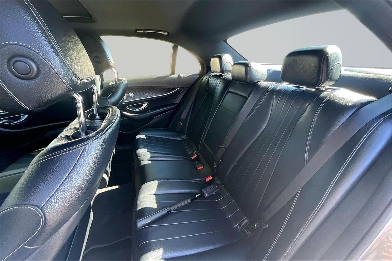 Mercedes-Benz E-Class E300 Luxury 4MATIC Sedan 2017