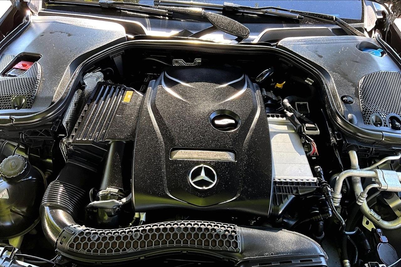 Mercedes-Benz E-Class E300 Luxury 4MATIC Sedan 2017