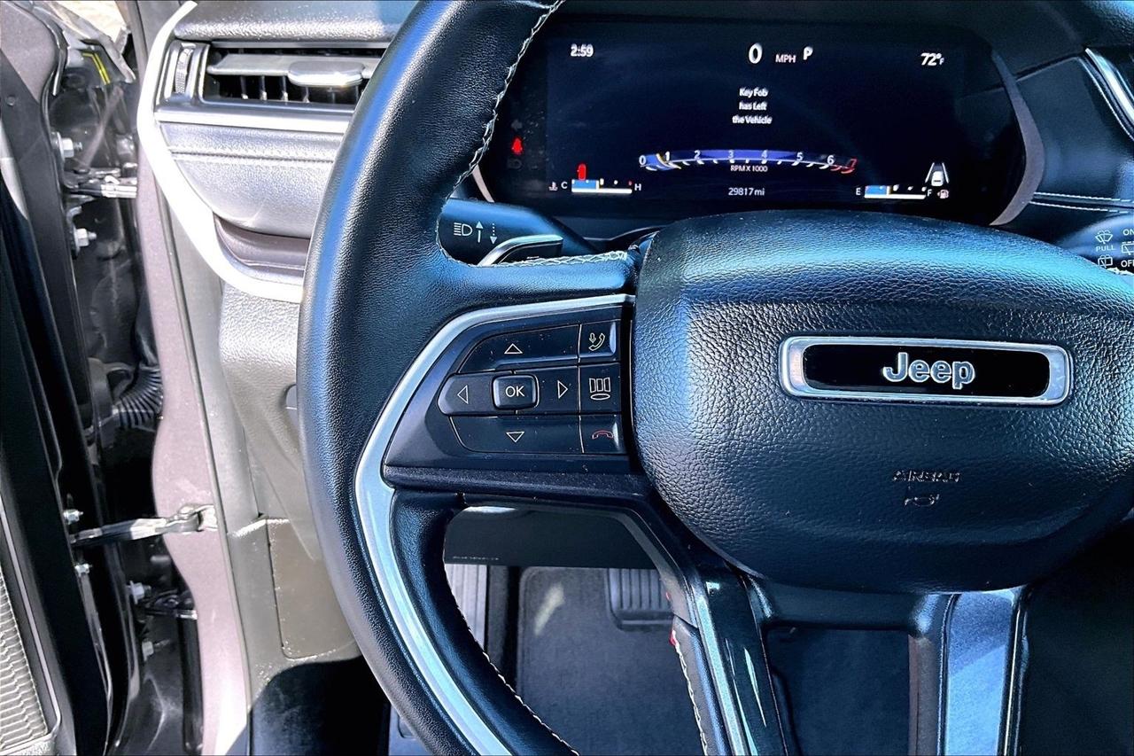 Jeep Grand Cherokee Laredo 4WD 2022