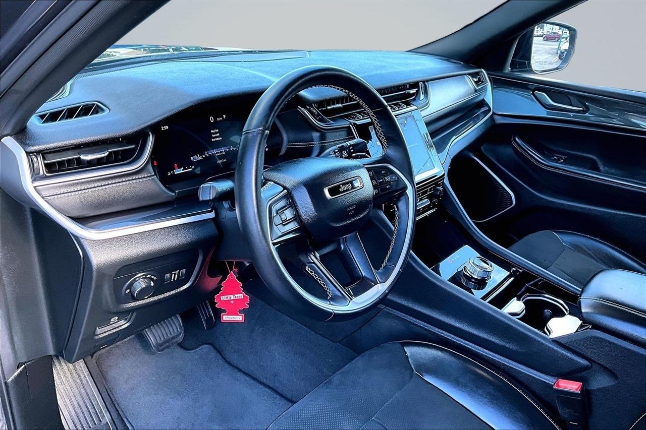 Jeep Grand Cherokee Laredo 4WD 2022