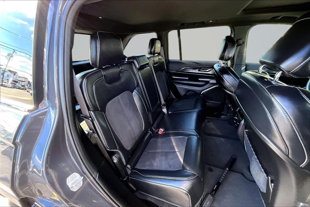 Jeep Grand Cherokee Laredo 4WD 2022