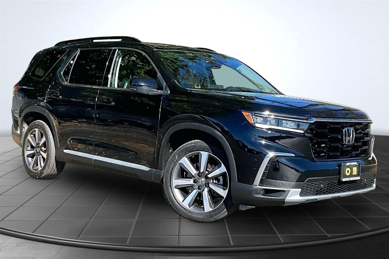 Honda Pilot Touring AWD 2025