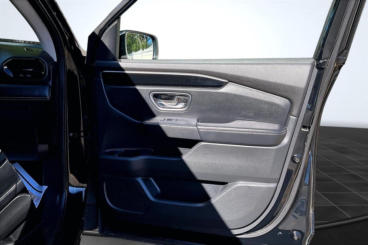 Honda Pilot Touring AWD 2025