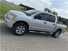 2010 Nissan Titan  2010 Nissan Titan