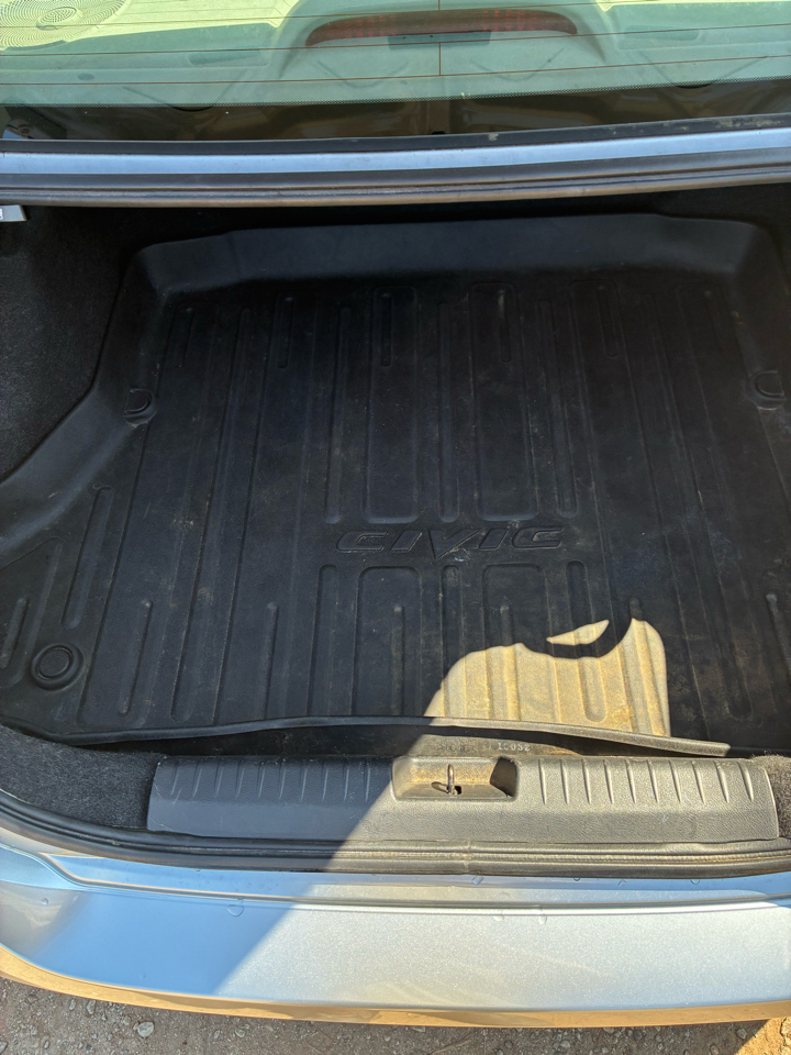 Honda Civic 2dr Cpe LX Auto w/Side Airbags 2010