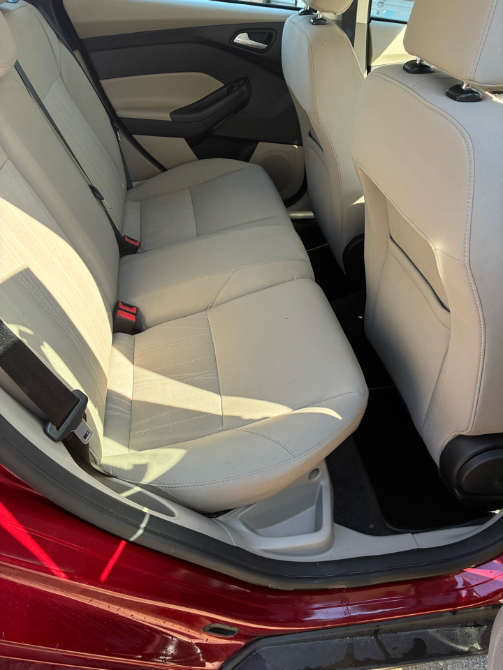 Ford Focus SE Hatch 2016