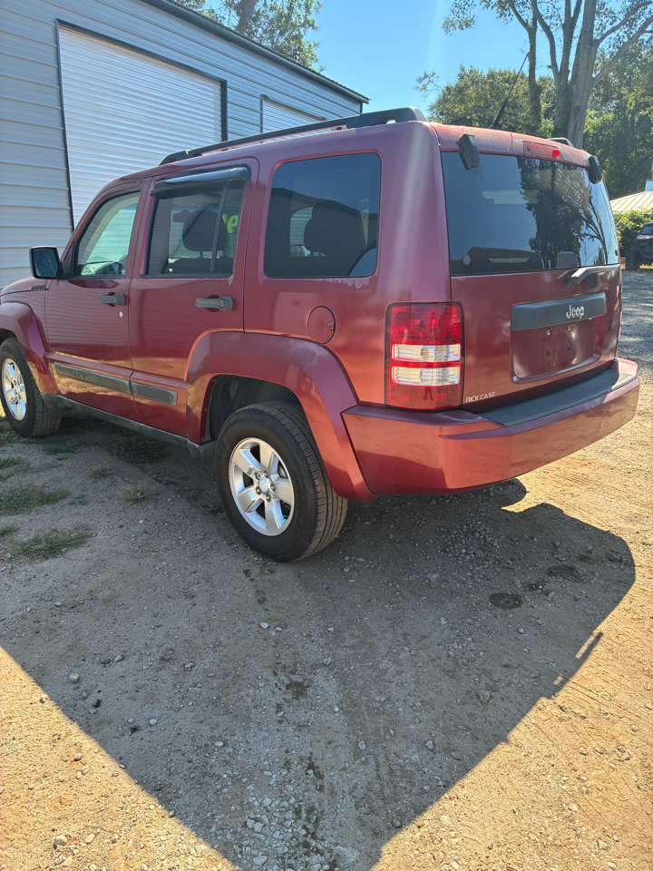 Jeep Liberty Sport 2WD 2011