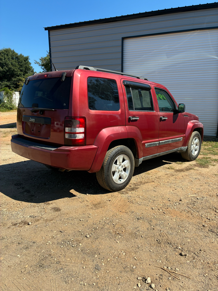 Jeep Liberty Sport 2WD 2011