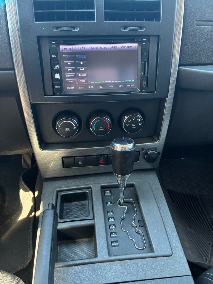 Jeep Liberty Sport 2WD 2011