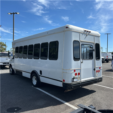 2014 Ford Econoline E450