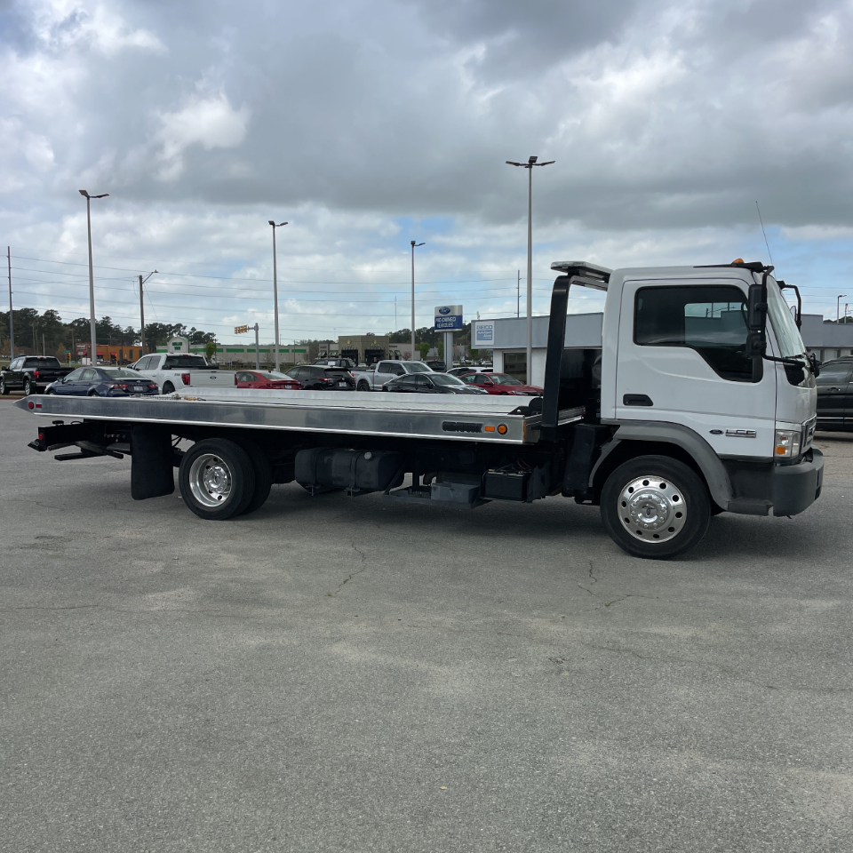 2006 Ford LCF 550 Regular Cab DRW 2WD's photo
