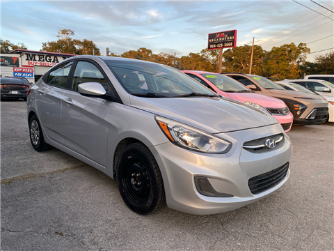 2017 Hyundai Accent SE 4-Door 6A